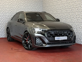 Audi Q8 60 TFSI E COMPETITION LUCHTVERING SOFT.CLOSE 23''LMV B&O ACHTERAS.BST VALCONA LEER TREKHAAK HEADUP CARBON.INT MATRIX/LASER NIEUWE ONGEBRUIKTE AUTO