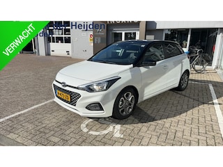 Hyundai i20 1.0 T-GDI Premium Trekhaak | Stoel -En Stuurverwarming | Navigatie