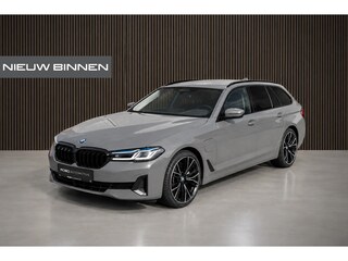 BMW 5-serie Touring 530e xDrive Business Edition Plus | Harman Kardon | Stoelverwarming | Head-Up Display | 360 Camera | Adaptive Cruise Control | Keyless | Laser LED | Driving Assistant Professional | Navigatie | Apple Carplay | Berninagrau Ber