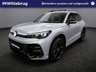 Volkswagen Tiguan 1.5 eHybrid 272pk R-Line Edition DSG Automaat / Trekhaak / Panoramadak / LM velgen type York / R-Line trans