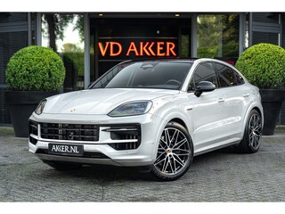 Porsche Cayenne E-Hybrid Black Edition | SportDesign | 360° Camera | Luchtvering
