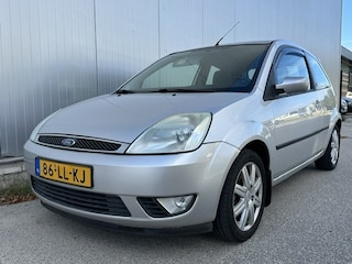 Ford Fiesta 1.4-16V Ghia, nwe distributie, AIRCO