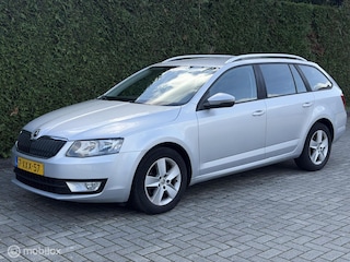 Skoda Octavia Combi 1.2 TSI Greentech Clima Stoelverwarming