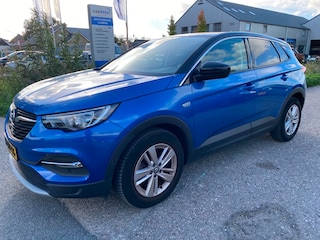 Opel Grandland X 1.2 Turbo Business Executive