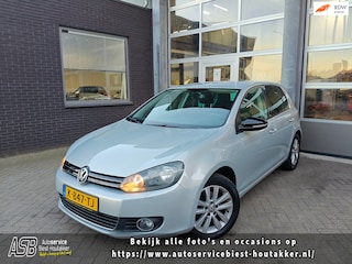 Volkswagen Golf 1.2 TSI Comfortline BlueMotion | Airco | Cruise Control | Parkeersensoren V + A| Stoelverwarming voor