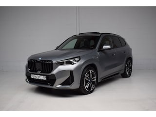 BMW X1 XDrive30e 326PK PHEV SOH 96.4% / M-SPORT HARMAN-KARDON / PANORAMADAK / HEAD-UP / CAMERA / BTW / DEALER-ONDERHOUDEN