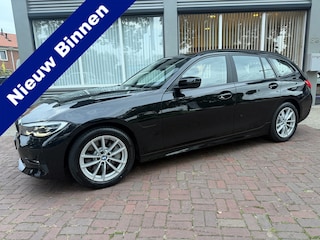 BMW 3-serie Touring 330e High Executive Adaptief Cruise | Lederen bekleding | 360 Camera | Stoel & Stuurverwarming | El. Achterklep |