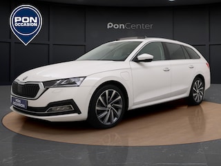 Skoda Octavia Combi 1.4 TSI iV PHEV | Pano Dak | Head-up Display | Camera | Side Assist | ACC | Elek. Achterklep | Elek. Stoelen | Stuur-/Stoelverwarming | Matrix LED | 18'' |