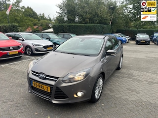 Ford Focus 1.6 TI-VCT First Edition , pdc voor en achter , navigatie