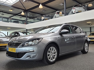 Peugeot 308 1.2 PureTech Style / Pano / 1e eigenaar / Trekhaak / Nieuwe Distr.