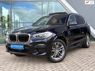 BMW X3 XDrive30e High Executive M-Sport 293pk Panoramadak / Camera / Trekhaak