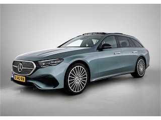 Mercedes-Benz Estate 300 e AMG Line Trekhaak | Widesreen Cockpit | Multiespaaks 20 ionch AMG wielen | Panoramadak | AMG Styling Inclusief 24 maanden Mercedes-Benz Certified garantie voor Europa.