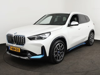 BMW iX1 xDrive30 Launch Edition 67 kWh | SoH 98% • Harman/Kardon • Trekhaak