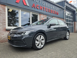 Volkswagen Golf 1.0 TSI Life Business Lesauto! Trekhaak! Nette Staat! Carplay! Navigatie! LED!