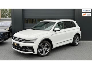 Volkswagen Tiguan 1.5 TSI ACT 3x R-Line Pano|Keyless|Camera|Sfeer