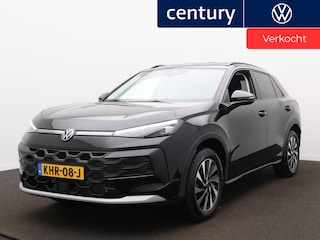 Volkswagen T-Roc 1.5 eTsi Life First Edition | Camera | Zwenkbare trekhaak | ACC | Stoelverwarming |