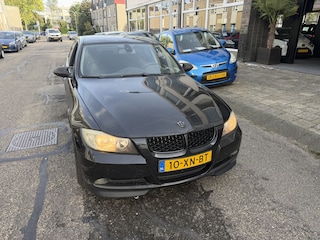 BMW 320i Business Line LOOPT EN RIJDT GOED