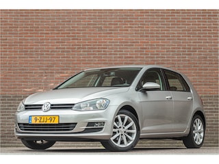Volkswagen Golf 1.2 TSI Business Edition, 2e eigenaar, 97.000km NAP, Massage, Camera, Half leder, Navigatie, Stoelverwarming.