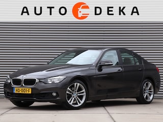 BMW 318i Essential Automaat *Dealeronderh.*Leder*Navigatie*