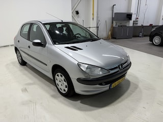 Peugeot 206 1.4 XT