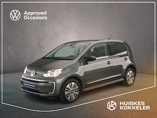 Volkswagen Up Style 83pk Automaat Achteruitrijcamera, Cruise control, Stoelverwarming, Parkeersensor achter, Verwarmde voorruit, Bluetooth, Airco, DAB, Radio