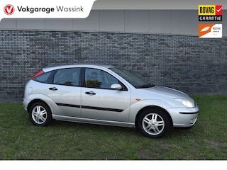 Ford Focus 1.6-16V Trend Automaat Airco 5-deurs 1e eigenaar Pdc Trekhaak lees goed!!! HANDELSAUTO - automaat gaat in noodloop