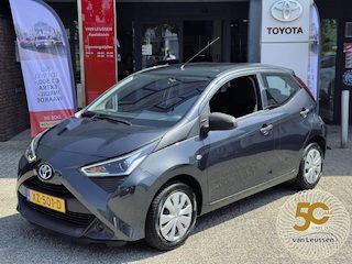 Toyota Aygo FUN 5-DEURS NL-AUTO AIRCO CENTRALE VERGRENDELING