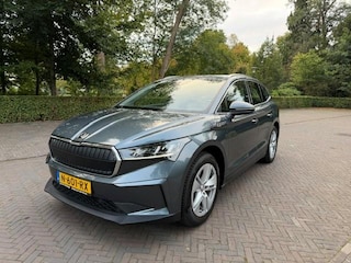 Skoda Enyaq Iv 80 77kWh 204PK SOH 92,3% Warmtepomp/Trekhaak/Led/Fabrieksgarantie