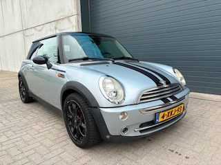 Mini Cooper 1.6i Pepper AUT PANO PDC CLIMA