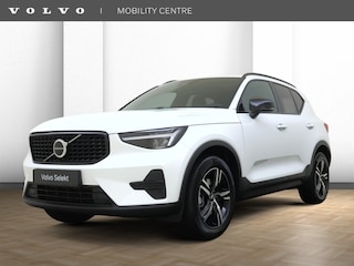 Volvo XC40 B4 Plus Dark | Panoramadak | Trekhaak | Harman/Kardon | Dodehoekdetectie |