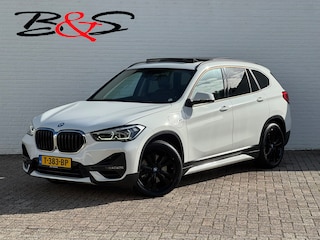 BMW X1 XDrive25e eDrive Edition Trekhaak Leder Panorama dak Led Adaptieve cruise