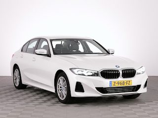 BMW 320 e | MOKKA LEDER | FULL LED | Sportstoelen | CAMERA | PHEV ✅ 1e Eigenaar