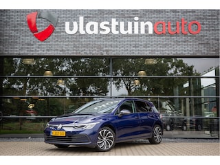 Volkswagen Golf 1.5 TSI Life , Adaptive cruise control, Sfeerverlichting, Navigatie,