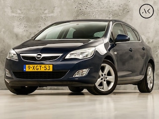 Opel Astra 1.6 Selection (CLIMATE, CRUISE CONTROL, SPORTSTOELEN, NIEUWE APK, NIEUWSTAAT)