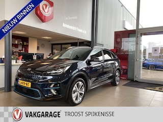 Kia Niro e-Niro DynamicPlusLine 64 kWh!!!,SOH 100%,1e Eigenaar,Dealeronderhouden,Panoramadak,Navigatie,Achteruitrijcamera,Spraakbediening,V&A Sensoren,Keyless,Lane Assist,Leder/Stof&Stoelverwarming,DAB Radio,17 Inch Lmv
