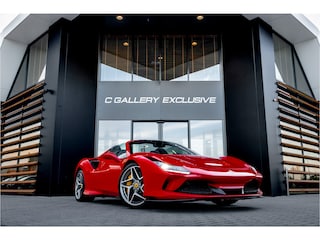Ferrari F8 3.9 V8 HELE - Passenger Display | Lift | Carbon