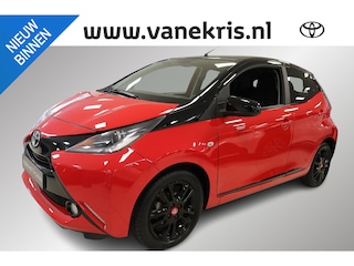 Toyota Aygo 1.0 VVT-i x-cite Navigatie, Bi-Tone lak,