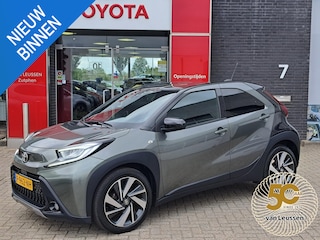 Toyota Aygo Envy Automaat AIRCO CAMERA AD-CRUISE APPLE/ANDROID TEL. DRAADLOOS LADEN