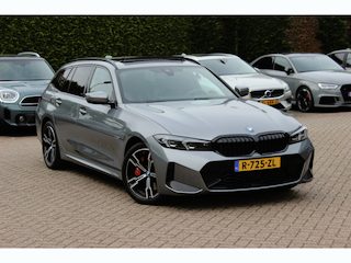 BMW 3-serie Touring 330e / SoH 88,5% / Trekhaak / Panoramadak / Camera / Head-up / 18'' / Keyless / Laser LED / Sfeerverlichting / Stoelverwarming / Dodehoek / DAB / ACC
