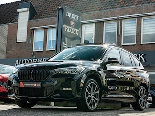 BMW X1 xDrive25e High Exe M-Sport PANO CAMERA HUD MEMORY STOEL 19 INCH SHADOW LINE
