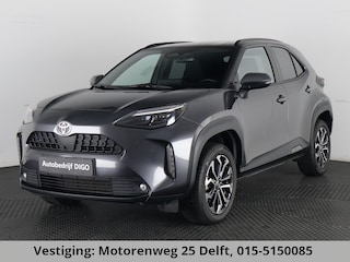 Toyota Yaris Cross 1.5 HYBRIDE DYNAMIC LUXURY GARANTIE TOT 2035 CLOUD  NAVIGATIE . PARKEERSENSOREN VOOR & ACHTER . STOEL/STUUR VERWARMING .