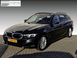BMW 3-serie Touring 318i NL-AUTO | PANODAK | PDC | Curved Display