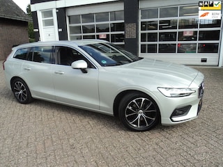 Volvo V60 2.0 D4 Momentum Stoelverwarming V+Achter en Stuurverwarming