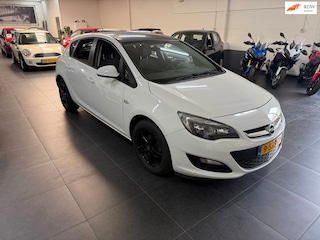 Opel Astra 1.4 Selection