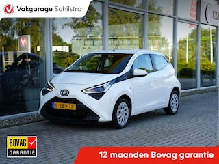 Toyota Aygo 1.0 VVT-i x-play | LED | Achteruitrijcamera | Apple Carplay/Android Auto |