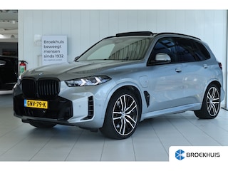 BMW X5 xDrive50e M-Sport Pro | Adapt. Cruise | Competition Stoelen | Carbon | Massage | Softclose | 4-wielsturing | Trekhaak | Pano | Harman & Kardon | HUD