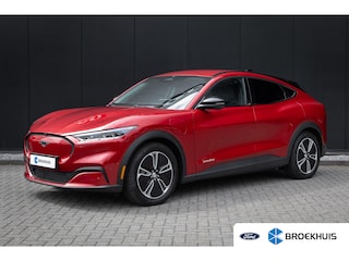 Ford Mustang Mach-E RWD 75 kWh | Camera | Adapt. Cruise | Standkachel | Stoel en Stuurverwarming | Apple/Android Carplay | Automatisch inparkeren | Lederen bekleding | Full LED