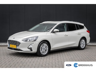 Ford Focus Wagon 1.0 EcoBoost Titanium Automaat | 100% dealer o.h. | Adaptieve cruise | Trekhaak | Winter-pack | Elec. achterklep | Autom. inparkeren | Privacy-glass | Camera | All seazon banden | LED verlichting | Keyless | Dodehoek detectie