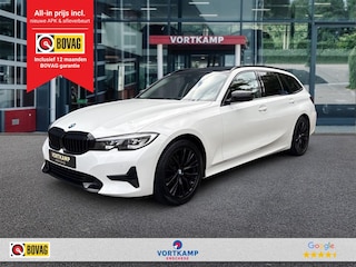 BMW 318I SPORTLINE M-PAKKET TREKHAAK/LEDER/CAMERA/STOELVERW/E-KLEP/CRUISE