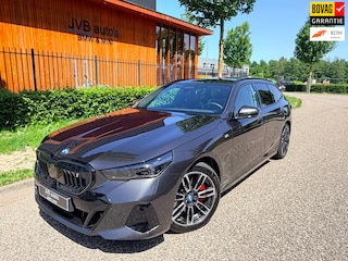 BMW i5 Touring EDrive40 M-Sport PRO, B&W, panorama, trekhaak